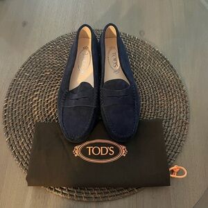 TOD’S | Gommino Driving Shoes in Suede | Navy | Women | 37 | NEW